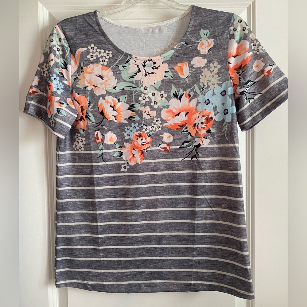 Cute top nwot